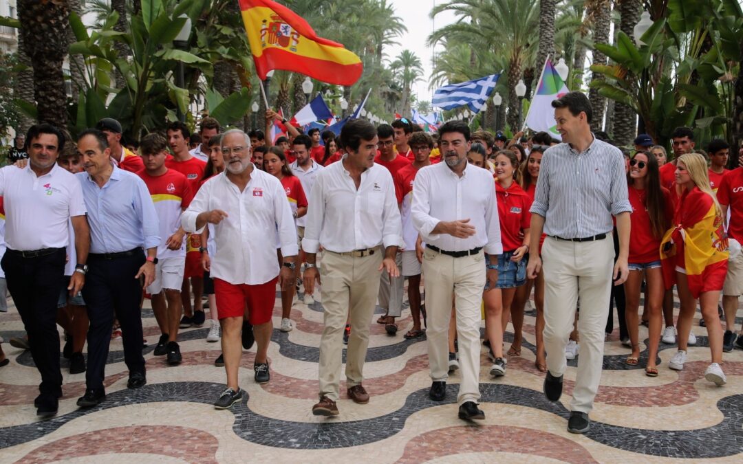 Barcala: “El Mundial de Vela 420 refuerza Alicante como referente internacional del turismo náutico”