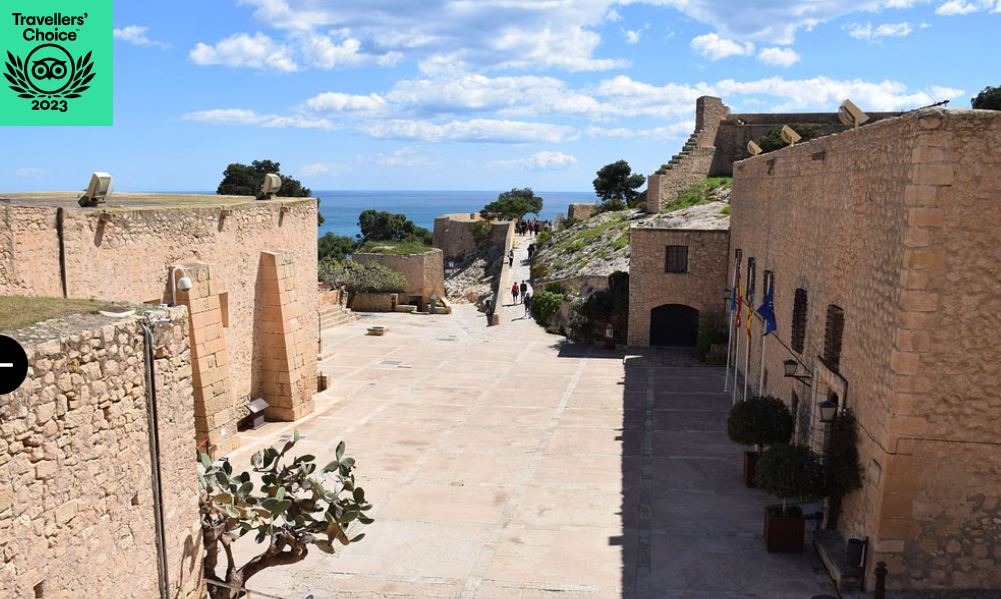 El Castillo de Santa Bárbara revalida el premio “Traveller’s Choice” por las altas valoraciones de los visitantes